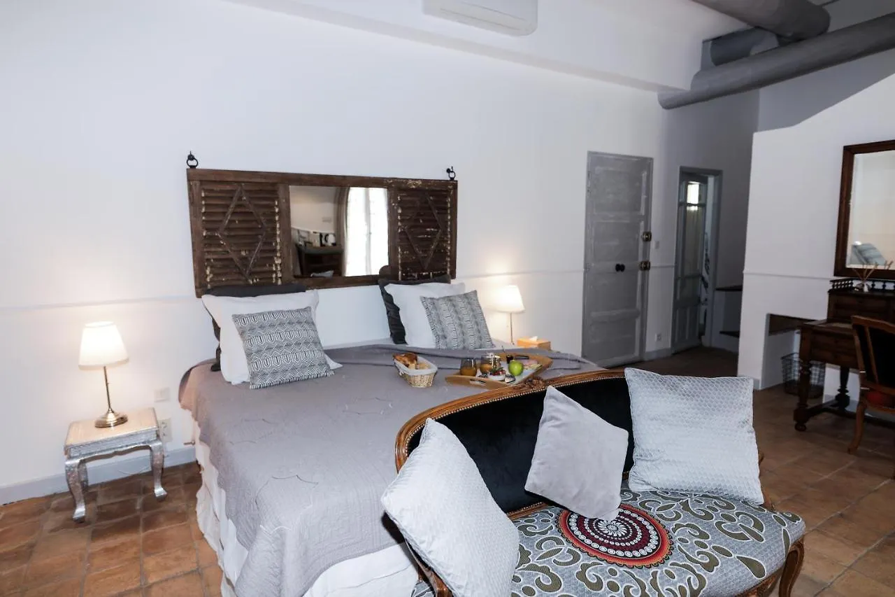 L'Insoupconnee Saint Remy De Provence Hotel Noves 0*,