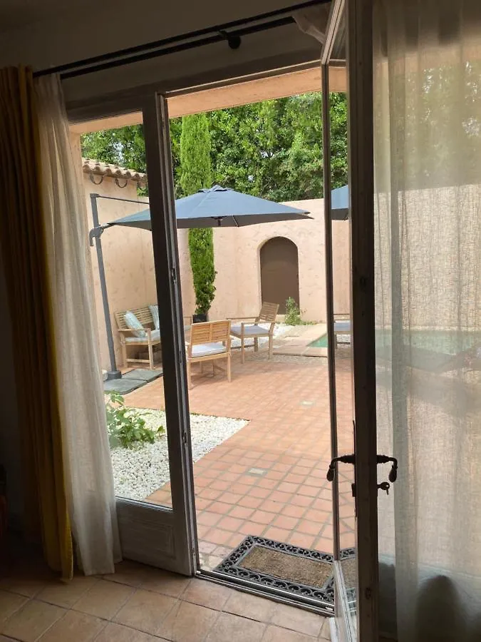 L'Insoupconnee Saint Remy De Provence Hotel Noves 0*,